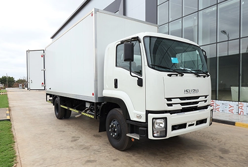 ISUZU FSR - 8.3L 33N Cargo Body Diesel MT